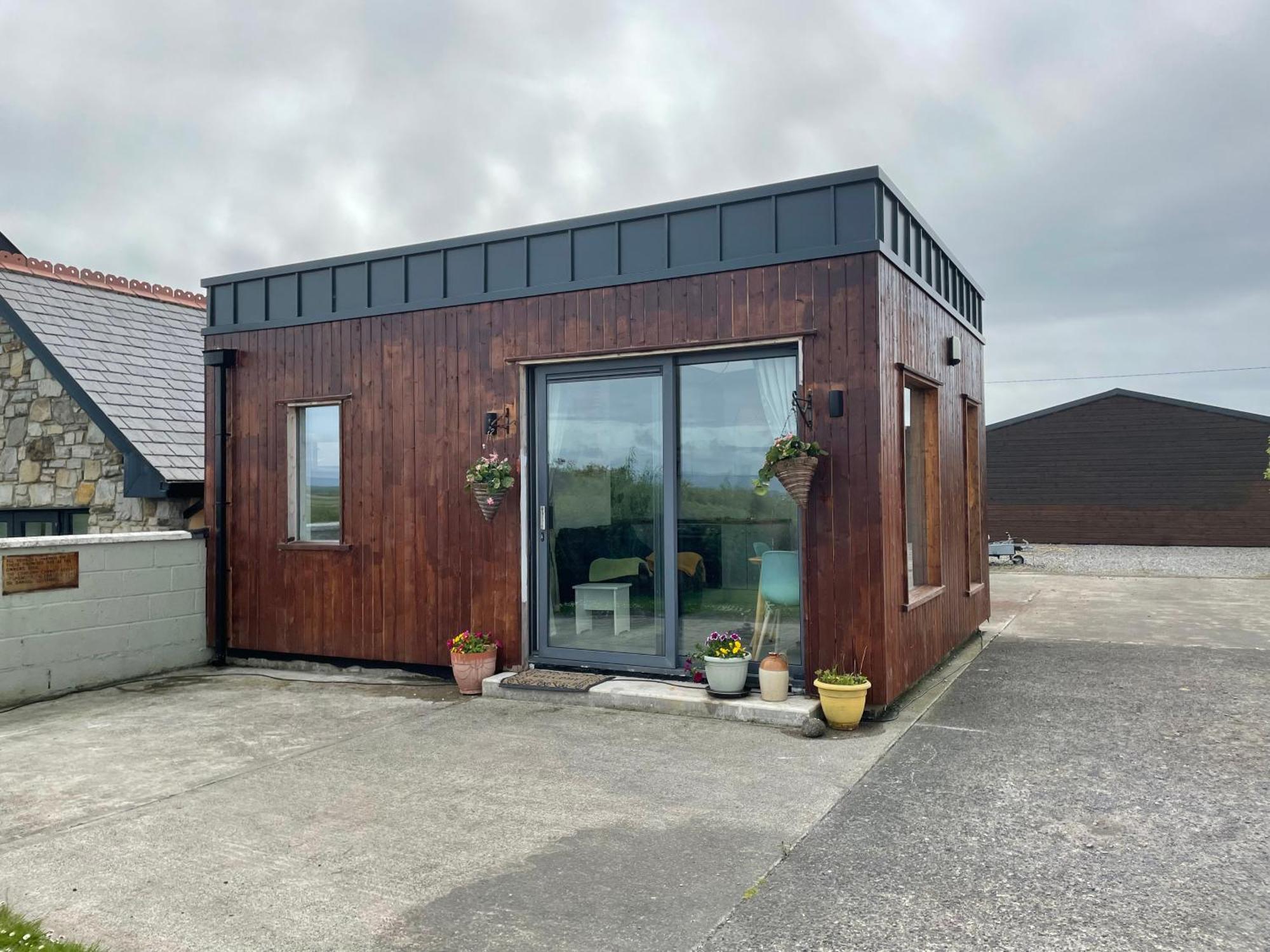 スライゴWild Atlantic Cabinアパートメント エクステリア 写真